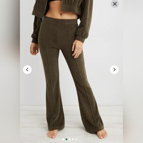 aerie Pants - Aerie Groove-On Velour High Waisted Ribbed Flare Pant Olive Green Size Small